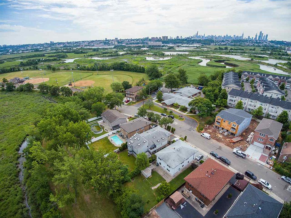 2nd image of 45 Millridge Rd