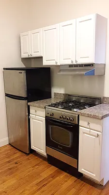 Rented by Skyline Realty LLC II | media 11