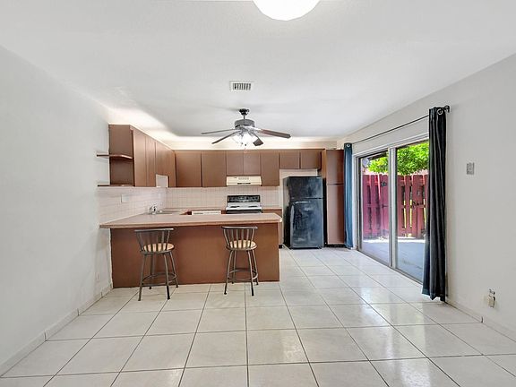 5th image of 2811 SE 5th Circle #18A