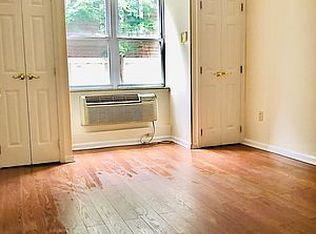999 Forest Ave APT 1B, Staten Island, NY 10310