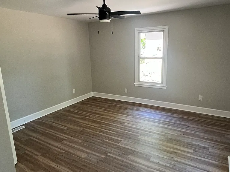 768 Charlotte Pl NW — Photo 6