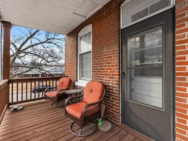2nd floor deck