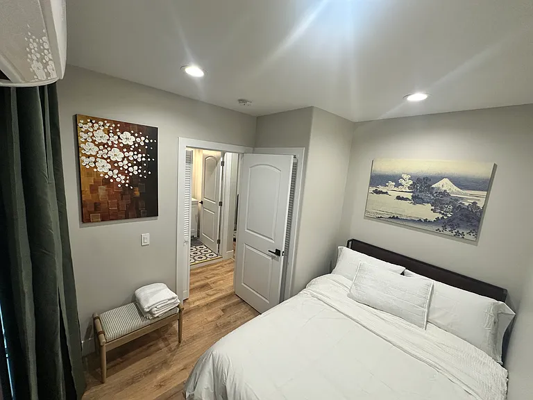 S Lark Ellen Ave — Photo 2