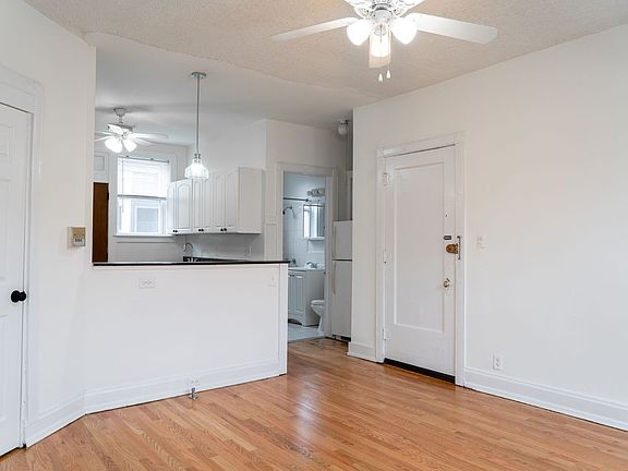 4th image of 4352 N Winchester Ave #4350-3W