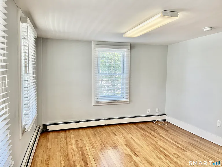 71 Norwich Ave — Photo 3