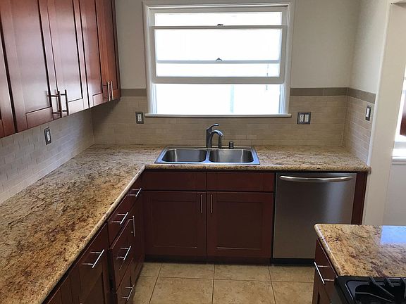 3rd image of 1514 Yale St APT 6