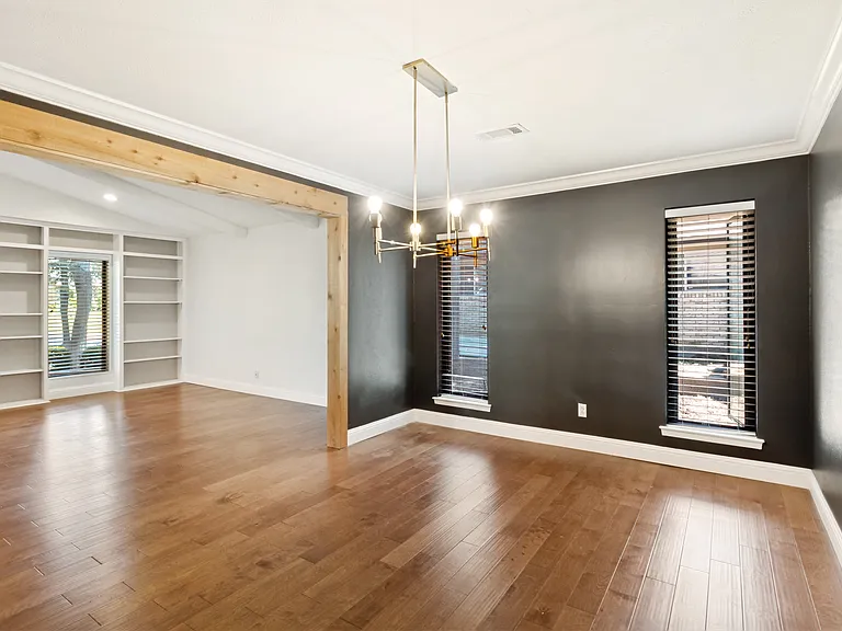 6840 Roundrock Rd — Photo 8