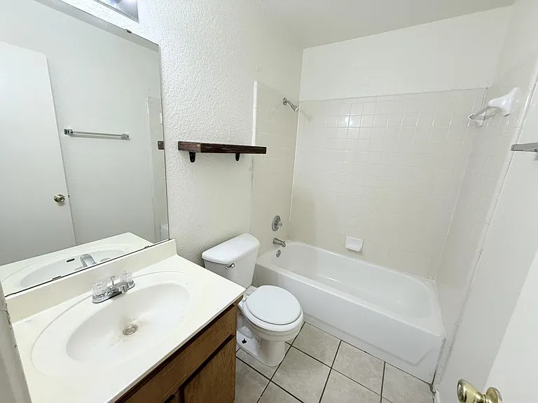 1210 Industrial Blvd #C — Photo 24