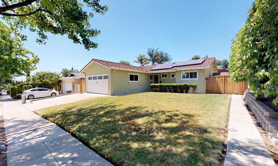 1st image of 2205 Yosemite Dr