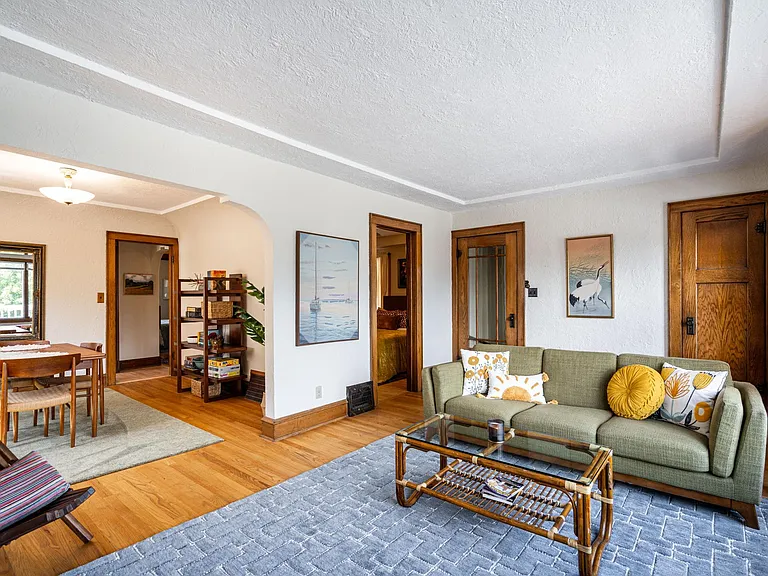 3249 S Kinnickinnic Ave — Photo 14
