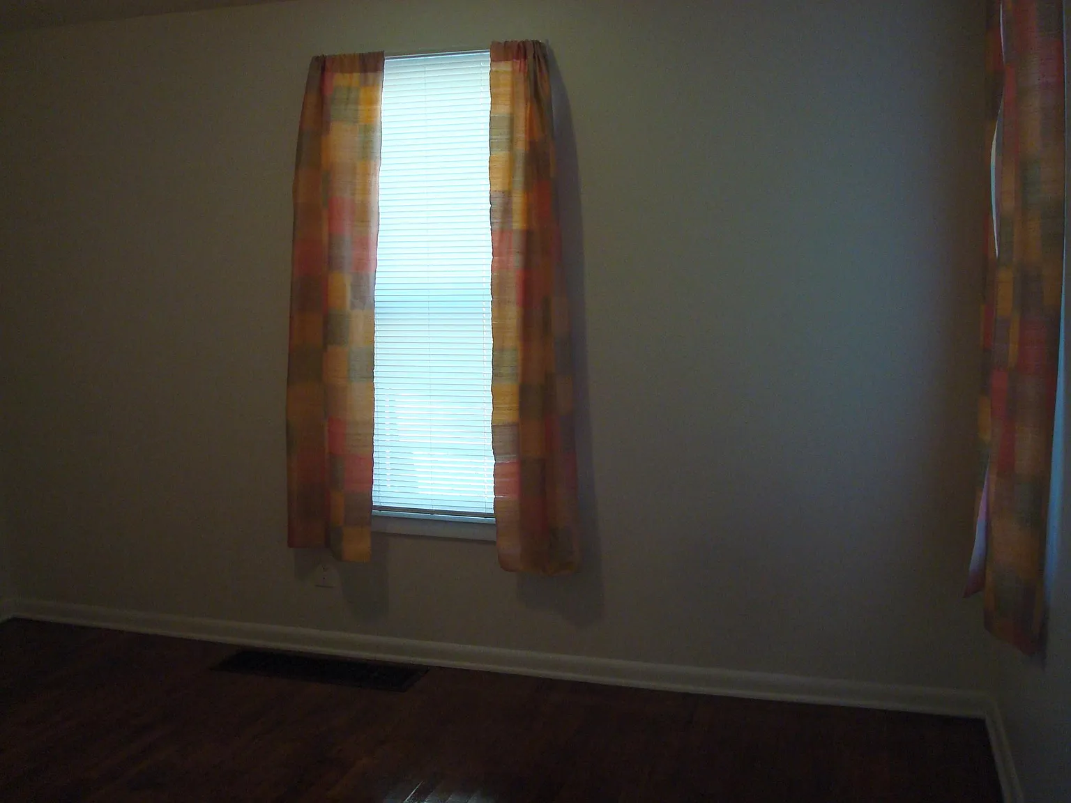 2 bed, 800 sqft, $800 — Photo 4