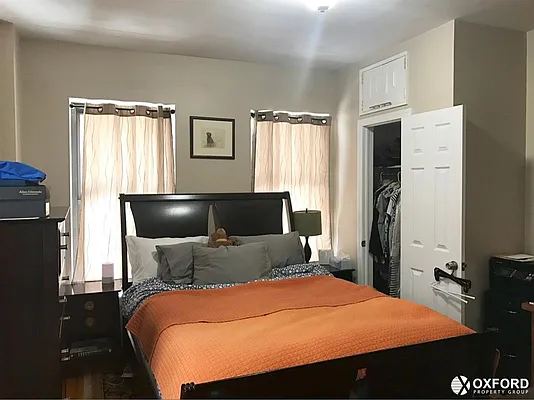 Rented by Oxford Property Group | media 34