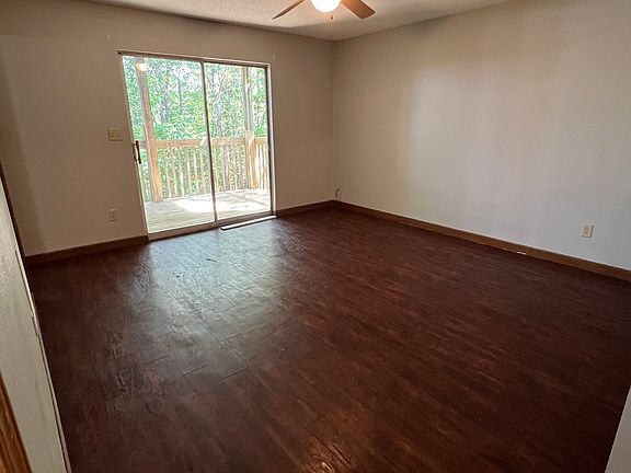 5th image of 1074 Mace Rd #15