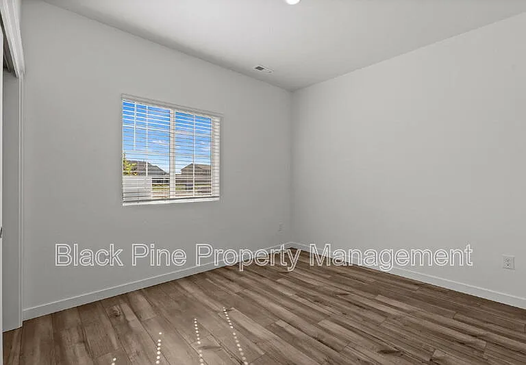15307 Cloud Crest Ave — Photo 29