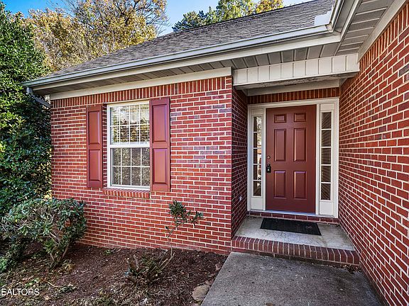 2nd image of 3401 Brookmoor Ln
