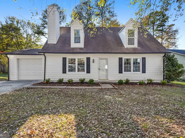 1095 Woodington Cir, Lawrenceville, GA 30044