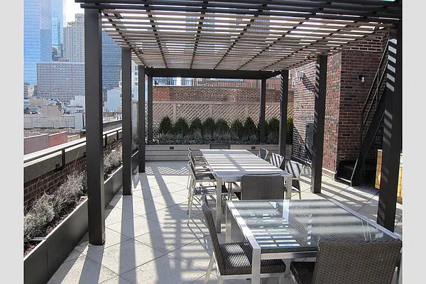 Rented by Stribling | media 29