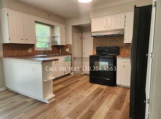 8250 E Wadora Cir NW, North Canton, OH 44720