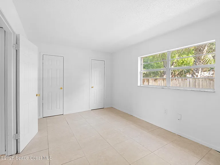 89 NW Irwin Ave #3 — Photo 7