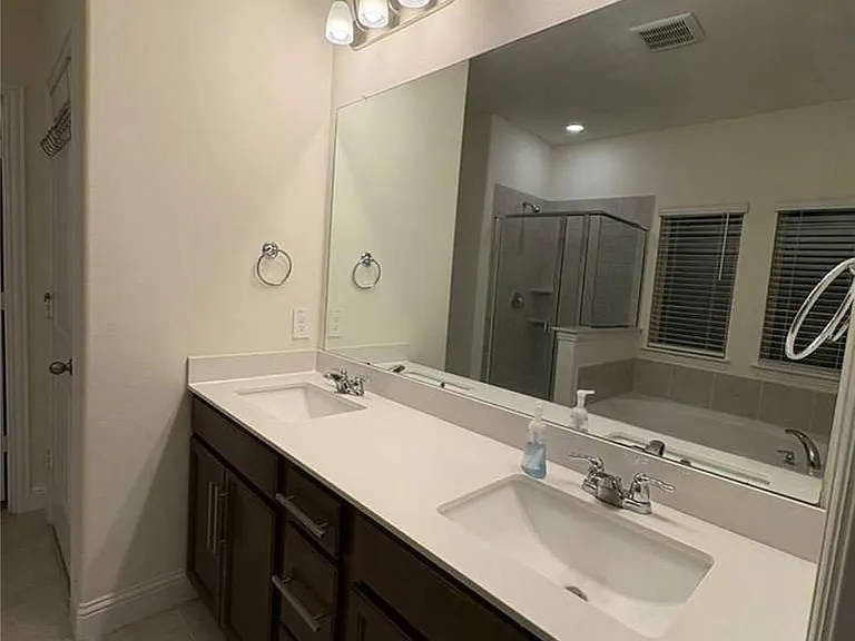 414 Parkford Dr — Photo 20