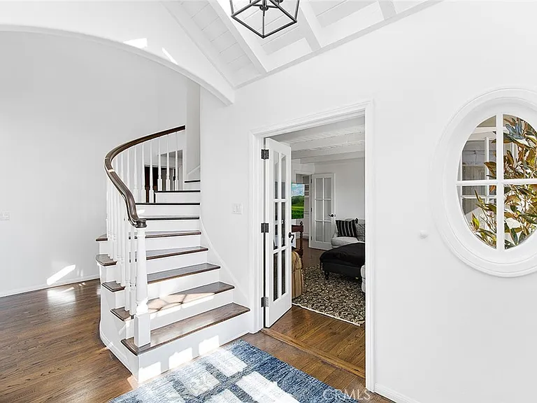806 Emerald Bay — Photo 16