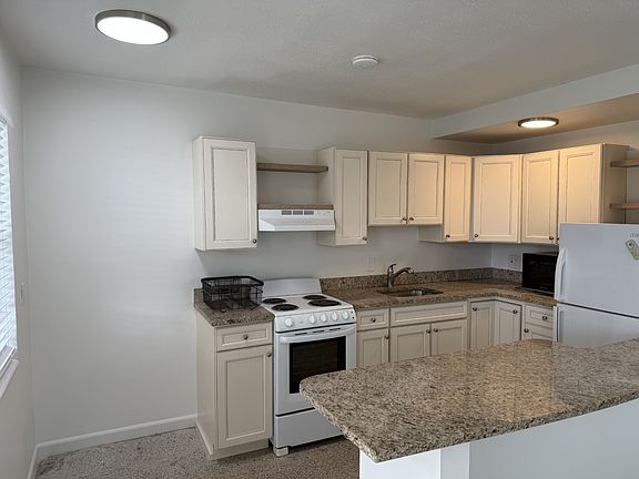 4th image of 1122 N H St #16