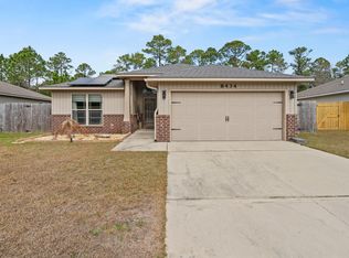 8434 Island Dr, Navarre, FL 32566