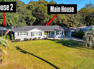 1051 Leonard Dr, Johns Island, SC 29455