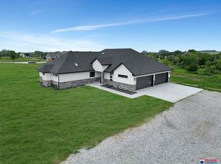 15751 Fox Run Rd, Bennet, NE 68317