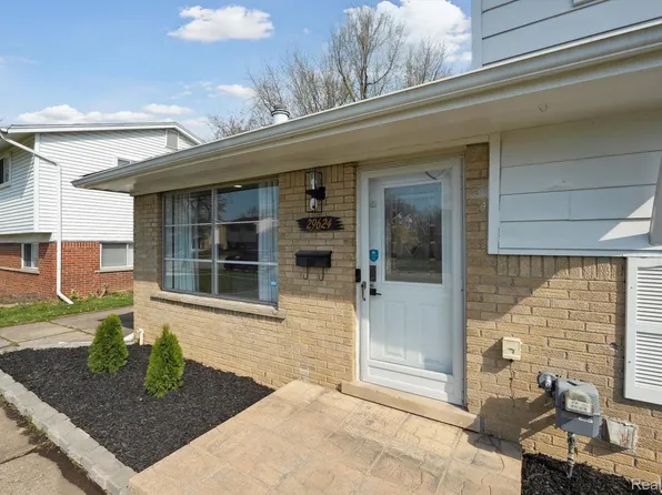 29624 Trancrest St, Livonia, MI 48152
