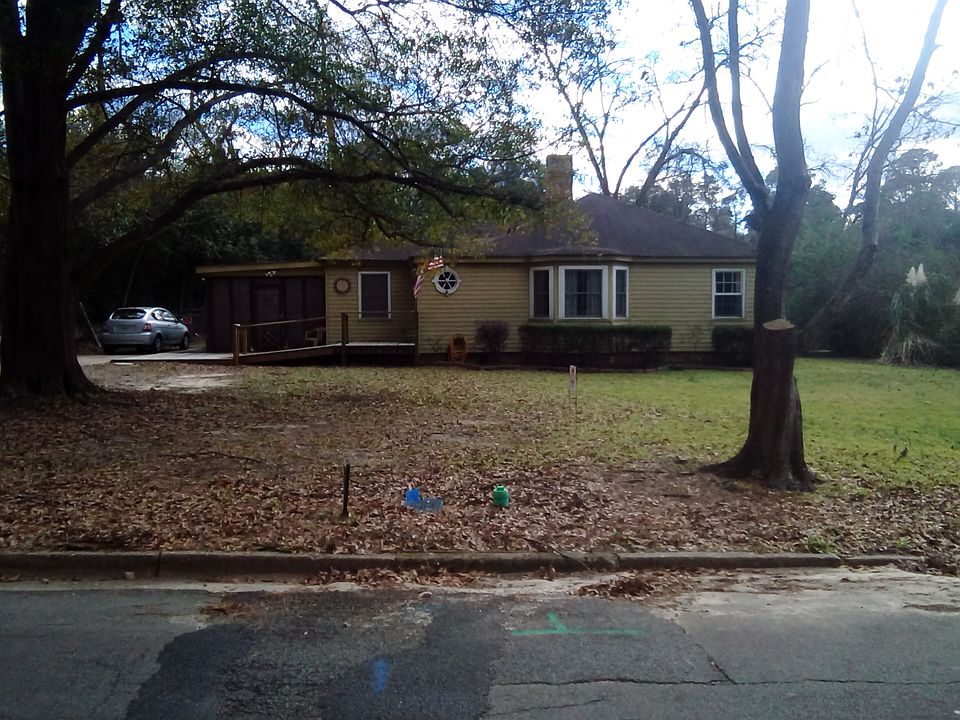 2nd image of 17 Watson St