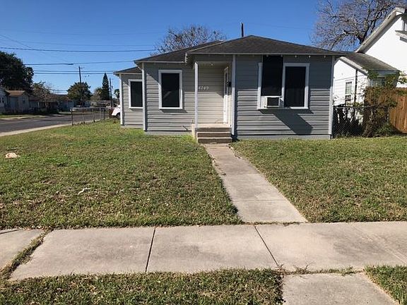 3rd image of 4749 Easter Dr