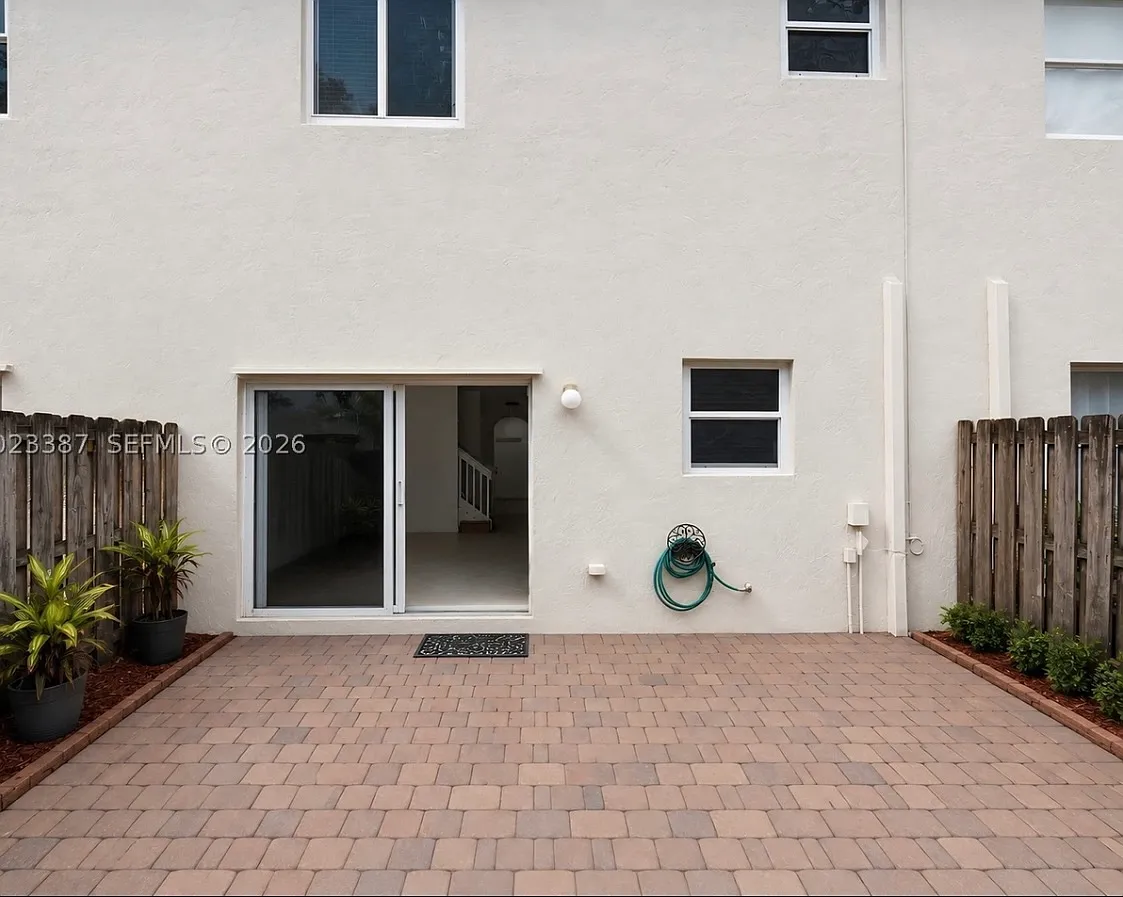 9266 SW 220th St — Photo 4