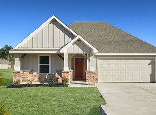 1555 Holly Trl, Sour Lake, TX 77659