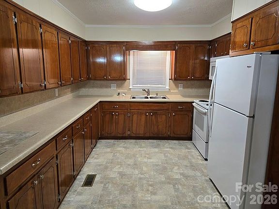 5th image of 2191 Maple Valley Pl