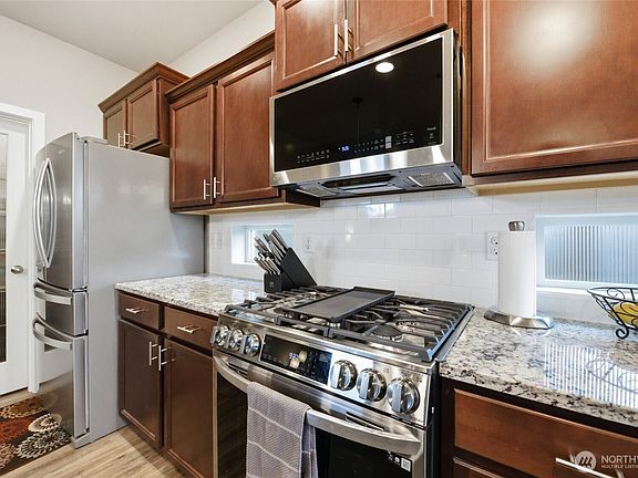 5th image of 7828 161st Street E