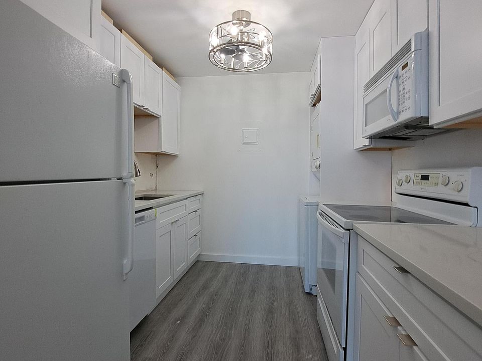1st image of 1200 Marine Way #202