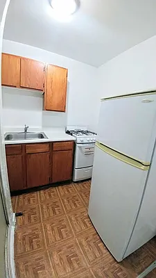 Rented by Lexington Real Estate Group | media 23