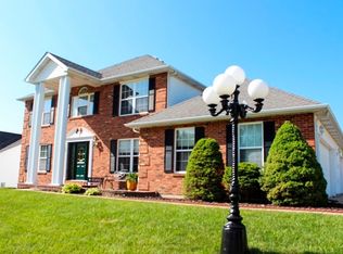 14 Canyon Oak Ct, Saint Charles, MO 63303