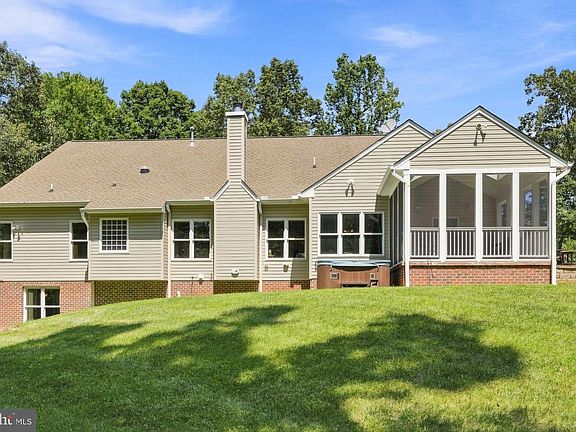 4th image of 8244 Still Pond Ln