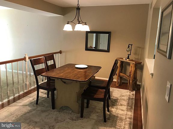 5th image of 117 Tuckahoe Ln