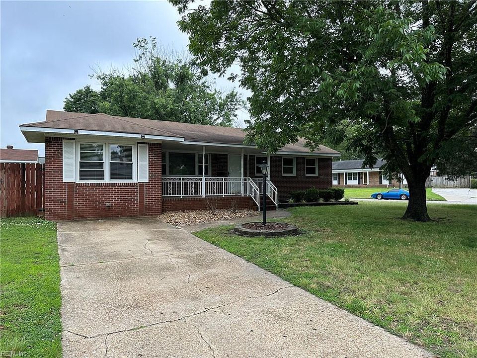 1st image of 940 Redwood Cir
