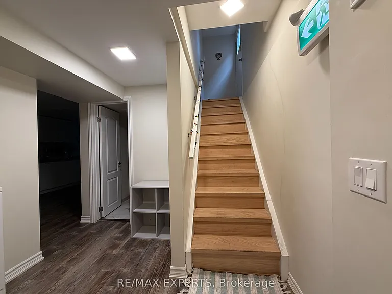 4 McNairn Ct #BASEMENT — Photo 9