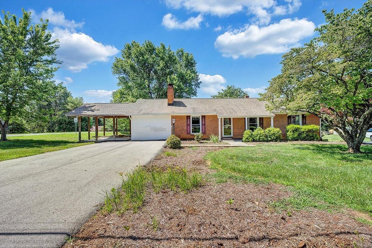 477 Lakeridge Cir, Troutville, VA 24175 Zillow