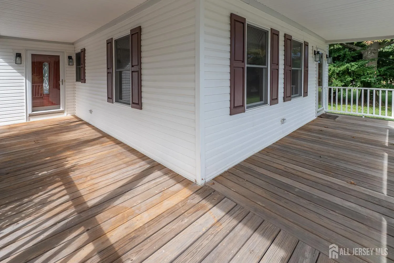 3 bed, 2.5 bath, 1670 sqft, $4,150 — Photo 4