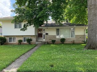 1409 11th St, Charleston, IL 61920