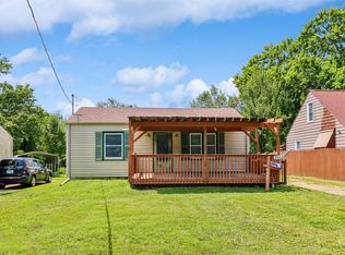 2012 E 27th St, Des Moines, IA 50317
