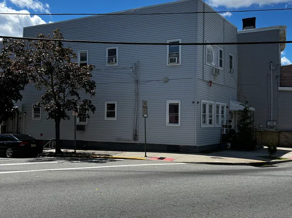 25 Lincoln St #2L, Fairview, NJ 07022