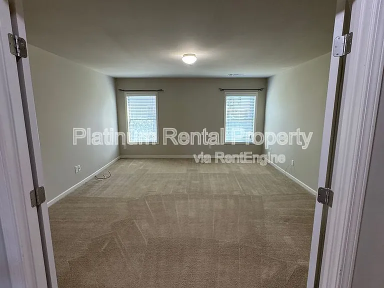 5115 Roseman Trl — Photo 23