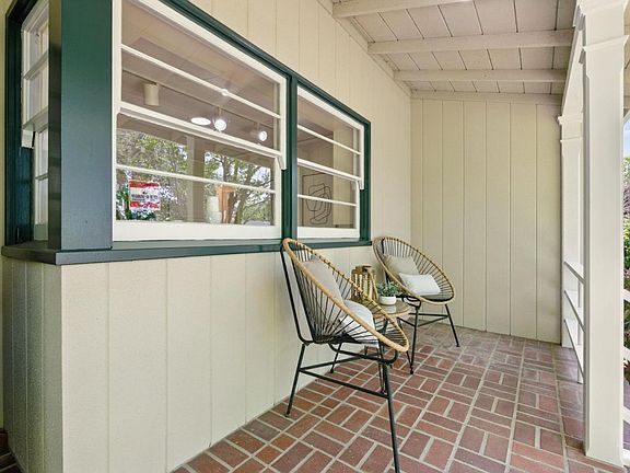 5th image of 631 Columbia Dr
